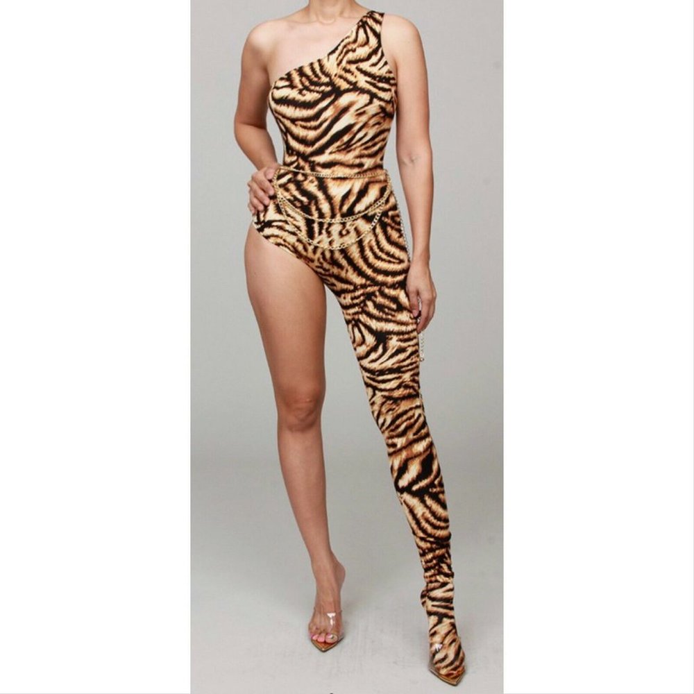 Sexy & Stretchy Leopard One Leg One Shoulder Jumpsuit SIZE Large
